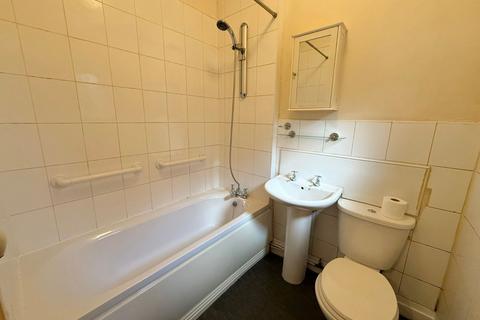 1 bedroom bungalow to rent, Ashwell Road, Manningham, Bradford, West Yorkshire, BD8