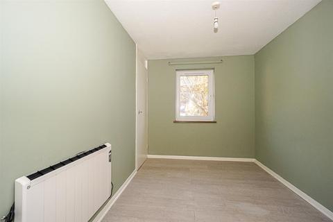 2 bedroom flat for sale, Brackendale, Hastings