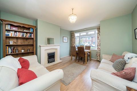 2 bedroom flat for sale, Rowan Close, London SW16