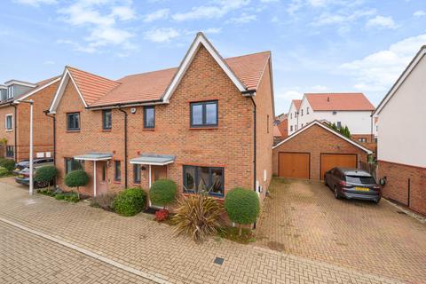 3 bedroom semi-detached house for sale, Ambler Drive, Reading RG2