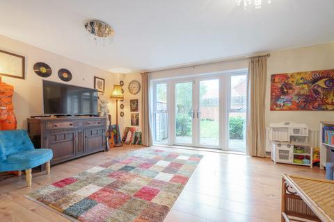 3 bedroom semi-detached house for sale, Ambler Drive, Reading RG2