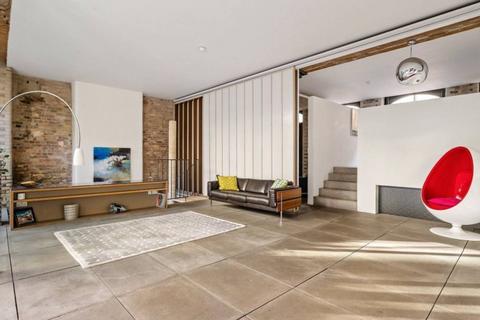 2 bedroom maisonette for sale, Dingley Place, Old Street, London, EC1V