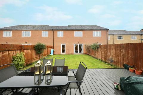 3 bedroom semi-detached house for sale, Lythe Avenue, Hull