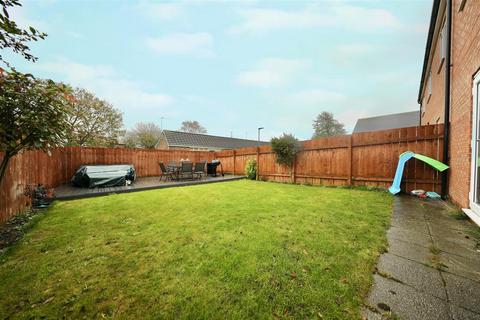 3 bedroom semi-detached house for sale, Lythe Avenue, Hull