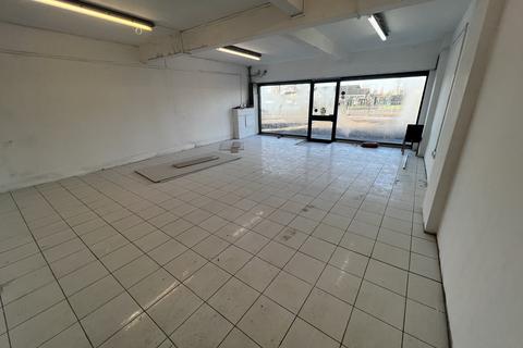 Property to rent, Yardley Wood Road, Birmingham B13