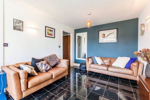 2 bedroom flat for sale, Eagle Works East, Quaker Street, Spitalfields, London, E1