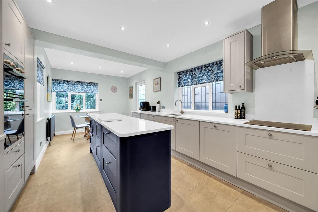 Kitchen / Breakfast Room