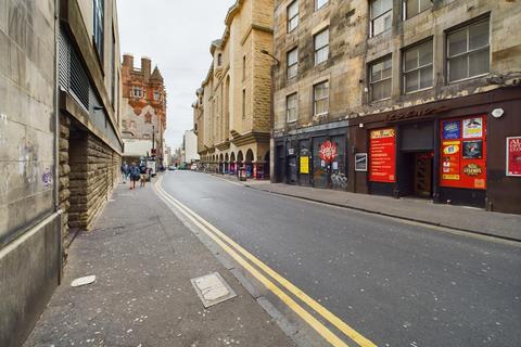 2 bedroom flat to rent, Cowgate, Old Town, Edinburgh, EH1