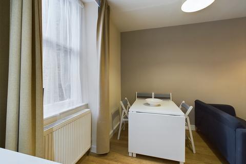 2 bedroom flat to rent, Cowgate, Old Town, Edinburgh, EH1