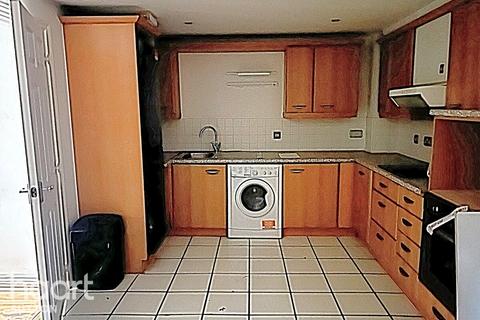 1 bedroom flat for sale, London Road, Kingston