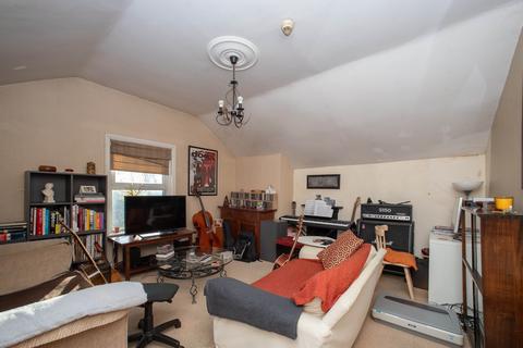 1 bedroom flat for sale, Westfield Grove, Wakefield WF1