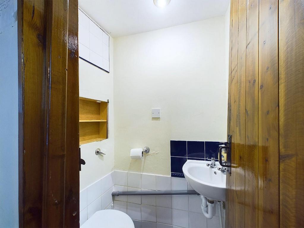 Guest Cloakroom