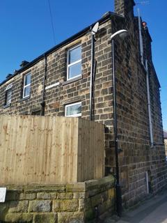 2 bedroom end of terrace house to rent, Jennetts Crescent, Otley, LS21 3EB