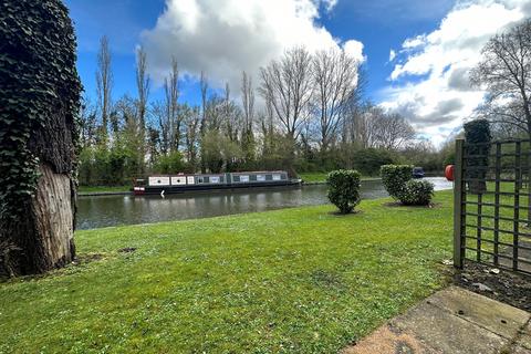 undefined, Woodley Headland, Peartree Bridge, Milton Keynes, MK6
