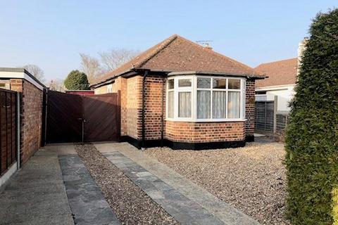 3 bedroom detached bungalow to rent, Staines-upon-Thames,  Surrey,  TW18