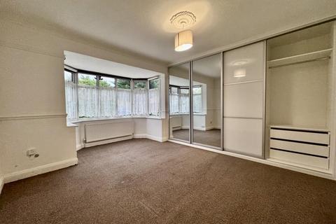 3 bedroom detached bungalow to rent, Staines-upon-Thames,  Surrey,  TW18