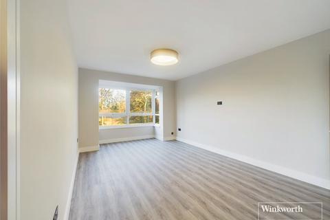 3 bedroom apartment for sale, Raffles House, Hendon NW4