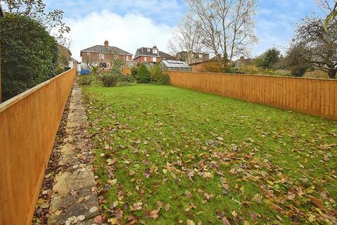 50 Chard Road, Exeter, EX1 3AX
