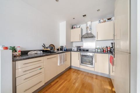 2 bedroom apartment for sale, The Quays, Salford, Greater Manchester