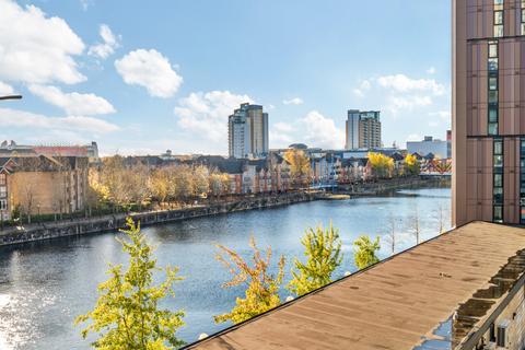 2 bedroom apartment for sale, The Quays, Salford, Greater Manchester