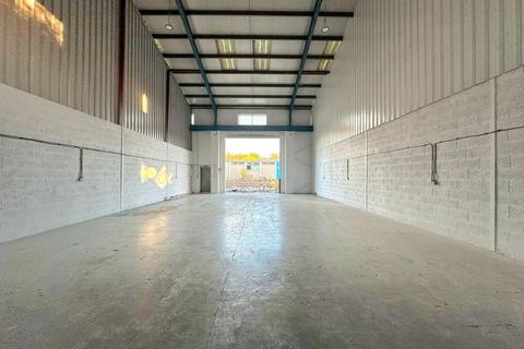 Industrial unit to rent, Ruston Road, Grantham Business Park, Grantham, Lincolnshire, NG31