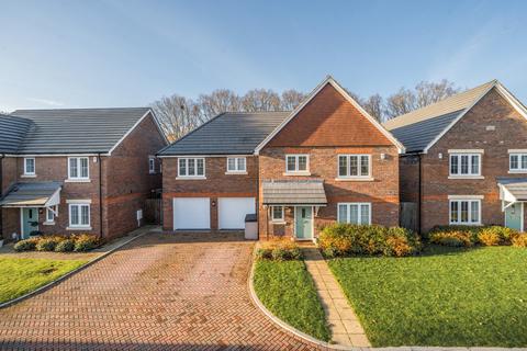 4 bedroom detached house for sale, Reading Road, Reading RG7