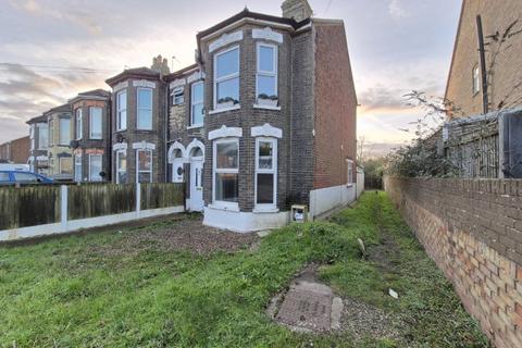 4 bedroom end of terrace house for sale, Caister-On-Sea, Great Yarmouth NR30