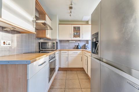 2 bedroom maisonette for sale, Bath Road, Reading