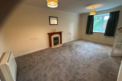 1 bedroom flat for sale, Moores Court, Jermyn Street, Sleaford, Lincolnshire, NG34