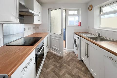 4 bedroom terraced house to rent, Filton Avenue, Bristol BS7