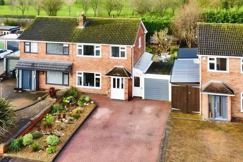 3 bedroom semi-detached house for sale, Huntsmans Dale, East Goscote, LE7