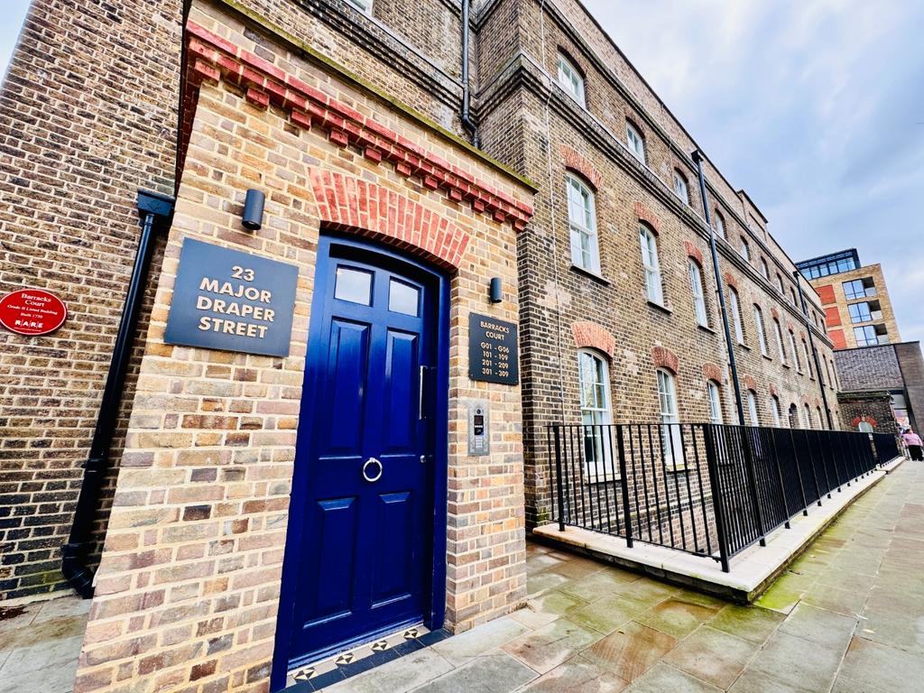 Barracks Court, 23 Major Draper... 1 bed apartment - £1,800 pcm (£415 pw)