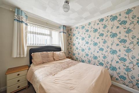 28 Clivedale Road, Woodley, Reading, RG5 3RD