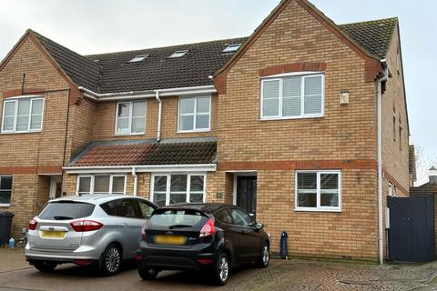 5 bedroom semi-detached house for sale, Priory Gate, Shefford