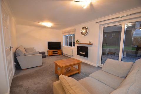 6 Priory Gate, Shefford, SG17 5TX
