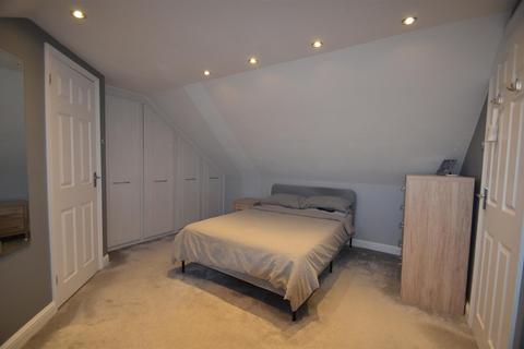 6 Priory Gate, Shefford, SG17 5TX