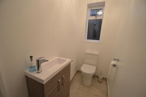 6 Priory Gate, Shefford, SG17 5TX