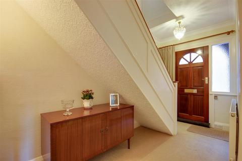 3 bedroom end of terrace house for sale, Market Place, South Cave