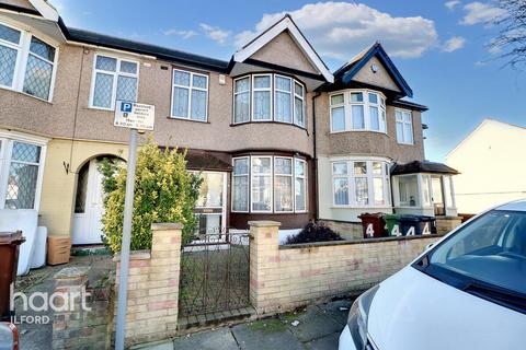 3 bedroom terraced house for sale, Thornhill Gardens, Barking