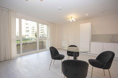 2 bedroom flat to rent, Egret Square, London NW9