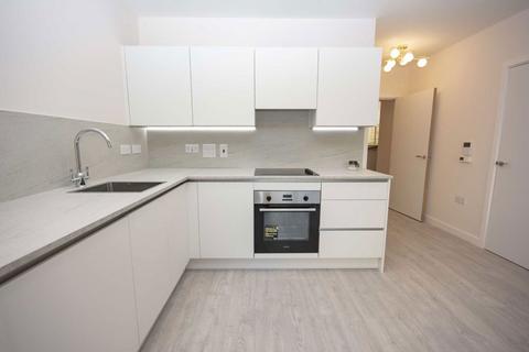 2 bedroom flat to rent, Egret Square, London NW9