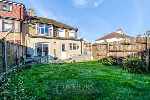 32 Thaxted Road, London, SE9 3PT