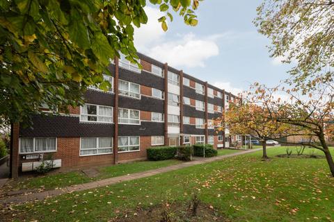 1 bedroom flat for sale, Chase Side, London N14