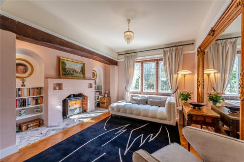 Overwood House Old Compton Lane, Farnham, GU9 8EH