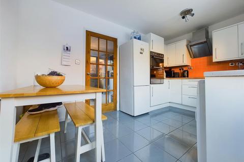 73 Pendle Crescent, Nottingham, NG3 3DU