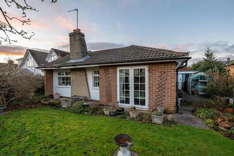 2 bedroom detached bungalow for sale, Montague Walk, Upper Poppleton, York