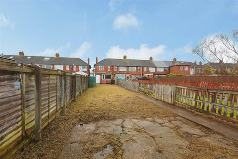 2 bedroom end of terrace house for sale, Hotham Road South, Hull