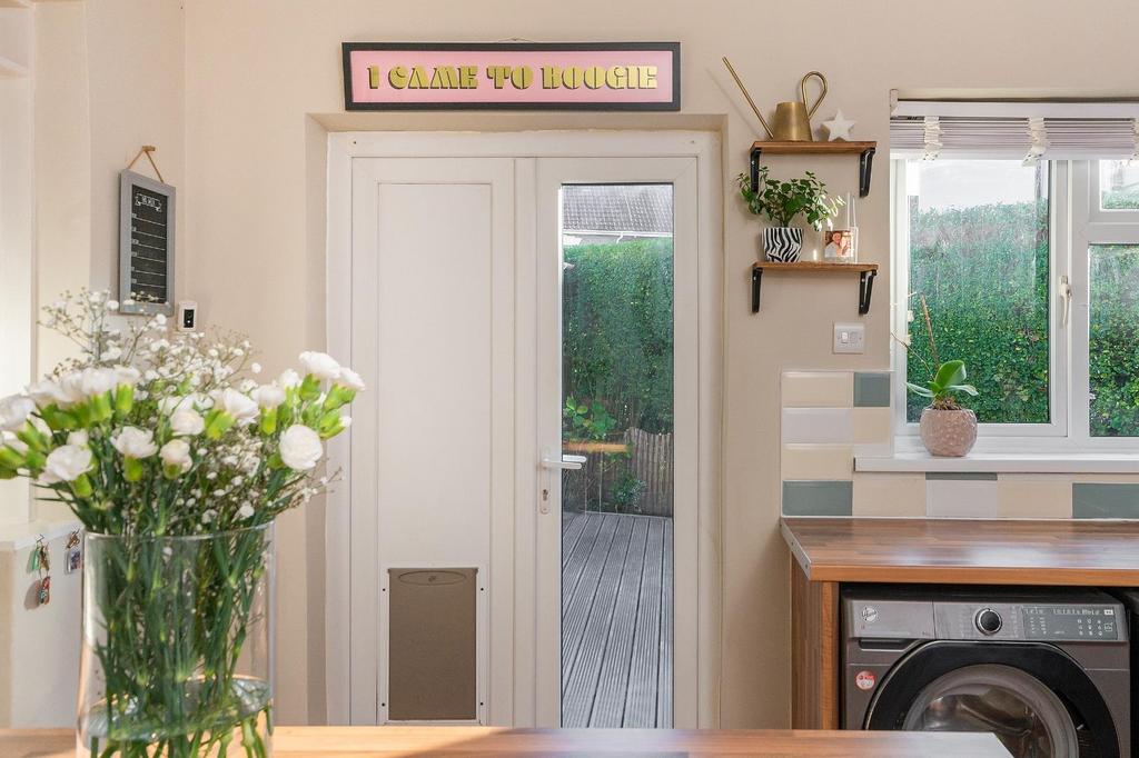 5 C6 RSL - Kitchen A.jpg