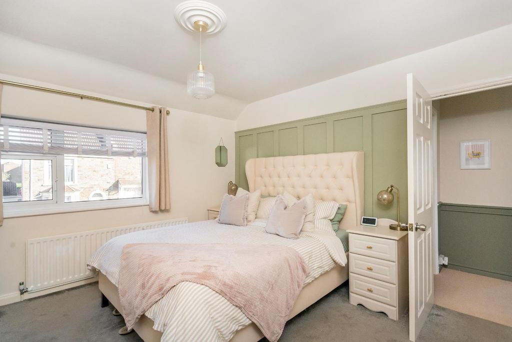 5 C6 RSL - Bedroom B.jpg