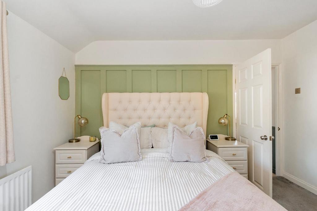 5 C6 RSL - Bedroom A.jpg